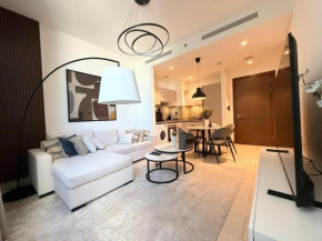 Brand New Modern Great Location